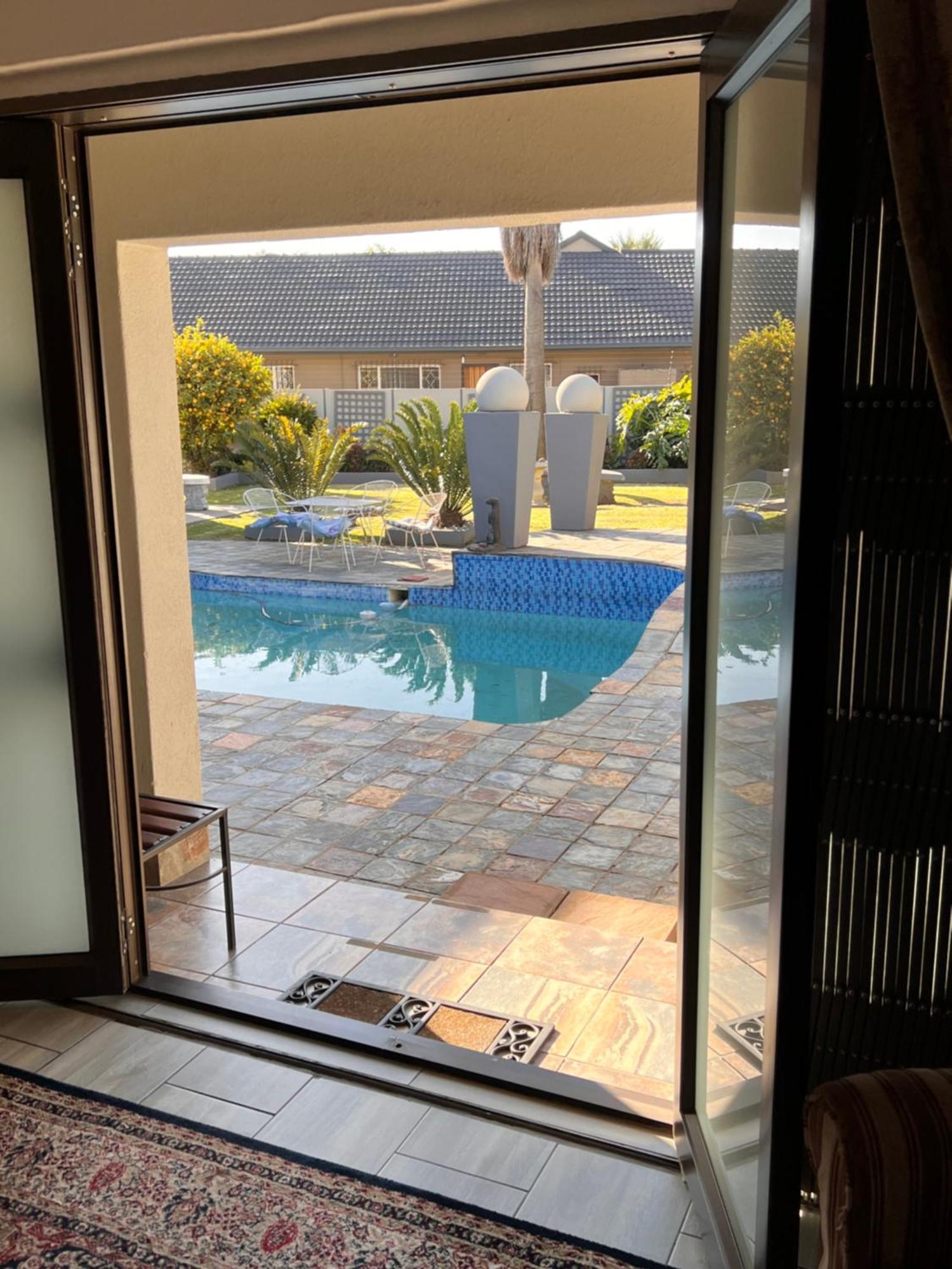2 Op Terblanche Guesthouse Boksburg Exterior foto